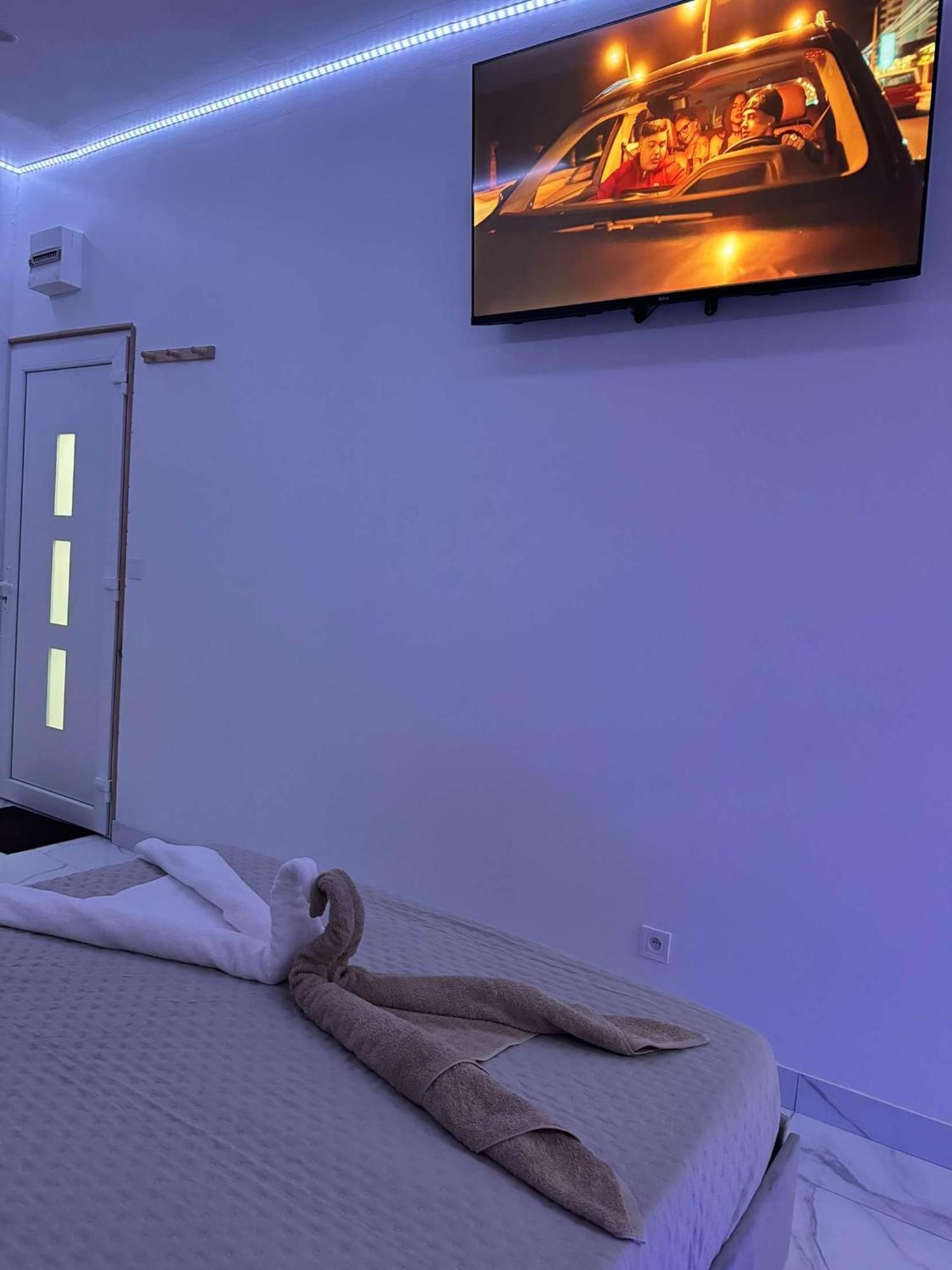Suite Gold By L Amaryllis I Jacuzzi & Sauna Prive I Centre Beziers Arrivee Autonome Εξωτερικό φωτογραφία