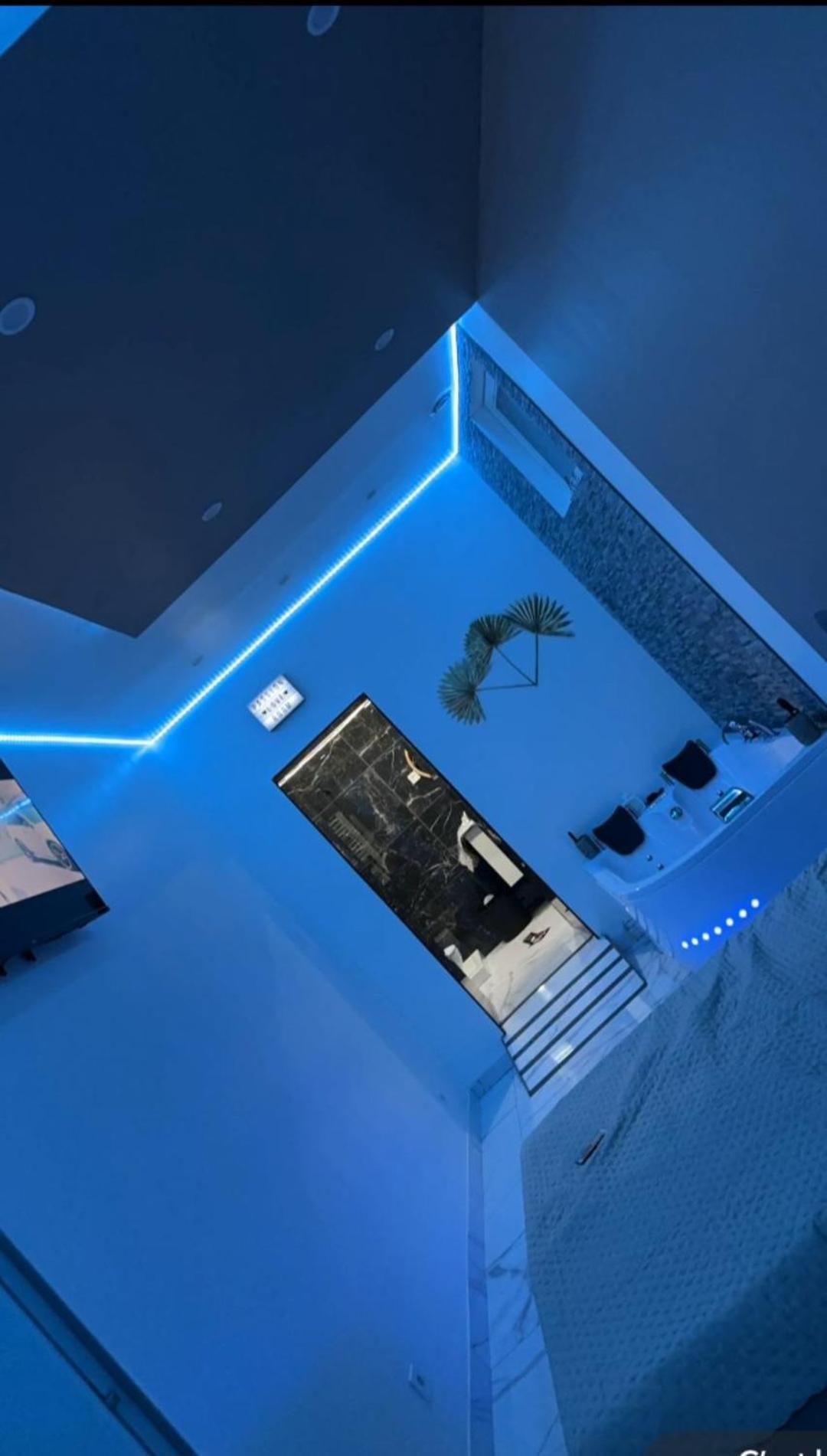 Suite Gold By L Amaryllis I Jacuzzi & Sauna Prive I Centre Beziers Arrivee Autonome Εξωτερικό φωτογραφία
